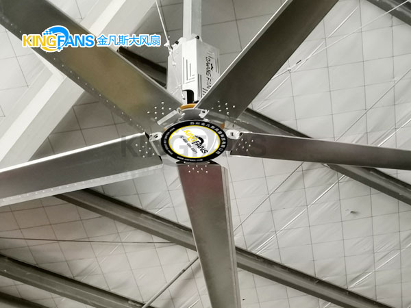 工业大风扇使用在中空大堂